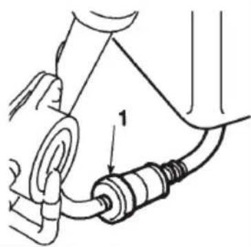 Honda HF2620HTE - Fjern omhyggelig alle gressrester som kan ha samlet - 1