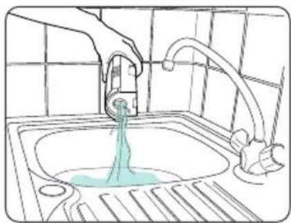 VAX S2S2U - Empty the water tank - 3