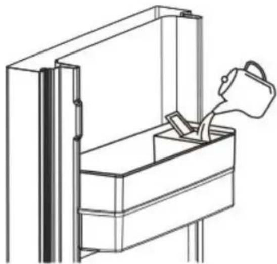 Kogan KAHFSBS592A - Filling the water tank - 1