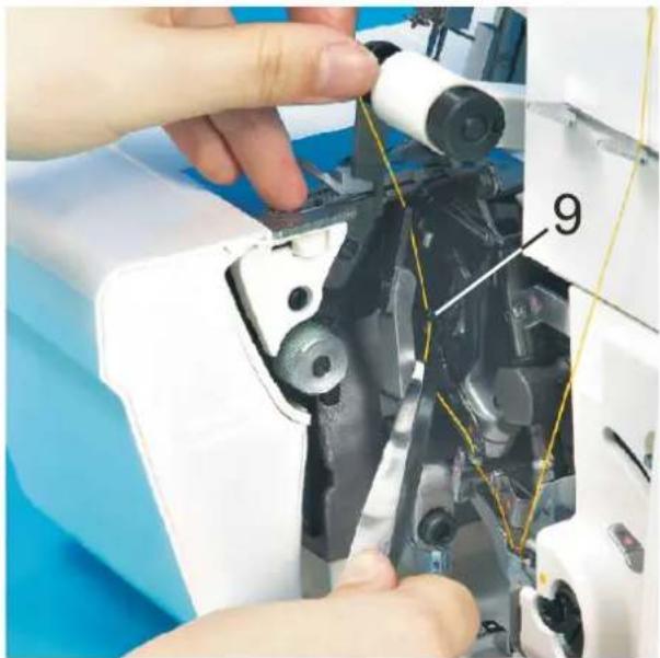 Łucznik Overlock 820D-5 - Nawlekanie Dolny chwytacz (żółty) - 3
