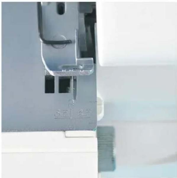 Łucznik Overlock 820D-5 - Wyłącz maszynę za pomocą wyłącznika głównego - 9