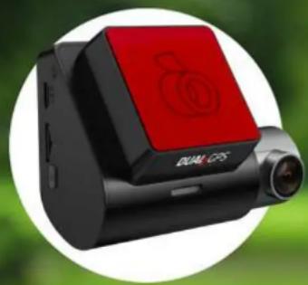 Xblitz UCHWYĆ CHWILE Xblitz Dual 2 GPS może rejestrować jednocześnie trasę oraz wnętrze samochodu. To nie tylko sposób na poprawe Twojego bezpieczeństwa, ale również możliwość zapisania wspomnień - na przykład z wakacyjnych podróży.