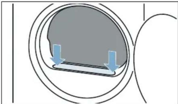 BOSCH WTR84TL0PL - Po każdym suszeniu wyczyścić filtr wyłąpujący kłączki: - 2