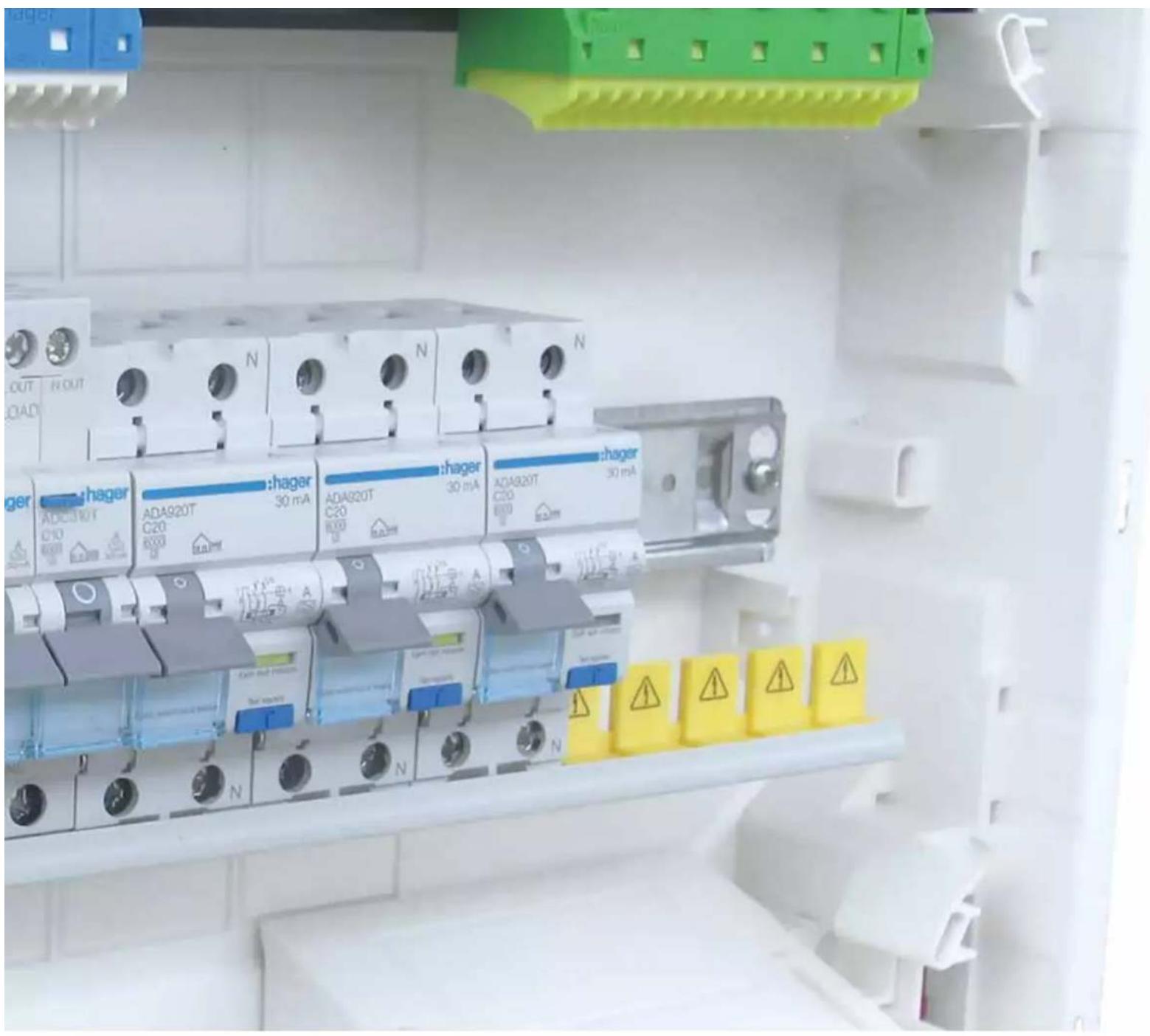 HAGER VF218PTQ - High performance, high safety - 1