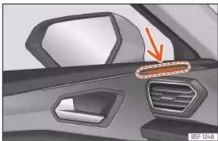SEAT Leon ST (2024) - Ostrzeżenie przy otwartych drzwiach (Exit Assist) - 2