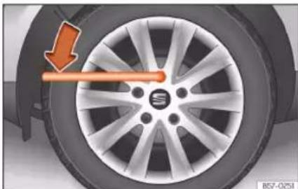 SEAT Leon ST (2024) - Luzowanie śrub kół - 1