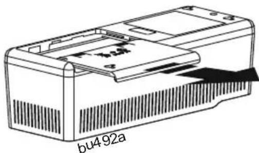 APC Back-UPS BE650G2-CP - Podłączanie akumulatora - 1