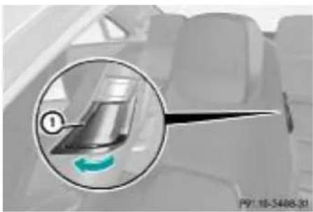 Mercedes-Benz E207 (2009) - Rabatarea spătarelor scaunelor din față/funcția de facilitare a accesului EASY-ENTRY - 1