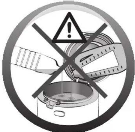 Warning symbol with crossed-out film strips, warning triangle, and cooking pot icon