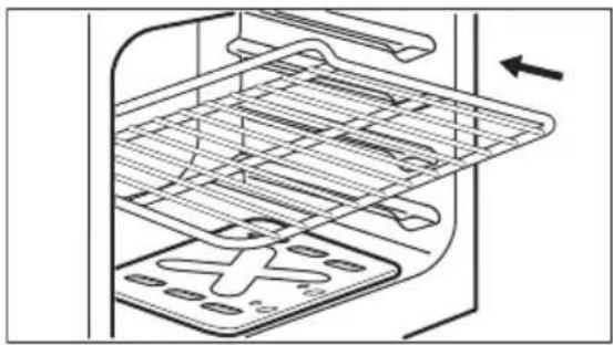 ELECTROLUX EKG51154OX - Introducerea accesoriiilor - 2