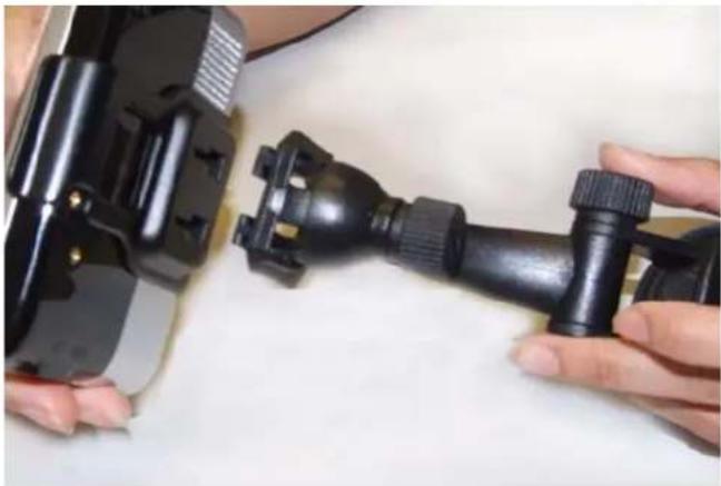 MAGELLAN Maestro 4220 - Adjustable Mount - 1