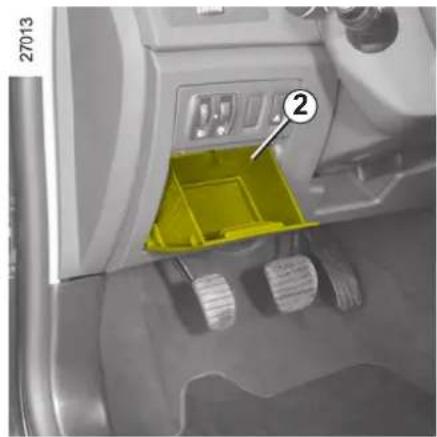 RENAULT Laguna (2008) - ODKLADACIE PRIESTORY/VNÚTORNÁ VÝBAVA - 2