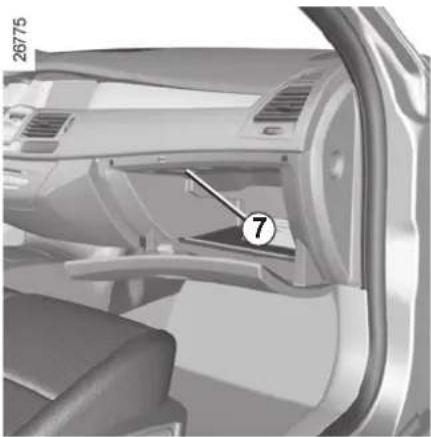 RENAULT Laguna (2008) - VNÚTORNÉ OSVETLENIE (pokračovanie) - 1