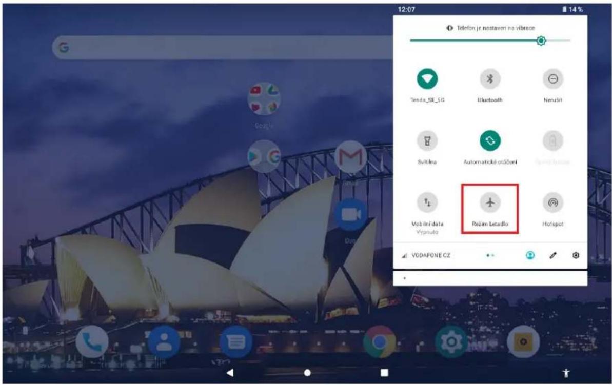 12:07 Telefon je nastaven na vibrace Tenda_SE_SIG Bluetooth Nerudit Svitilna Automatické úročení Mobřiní data Výranuto Režim Letaillo Holtspot VODAFONE CZ