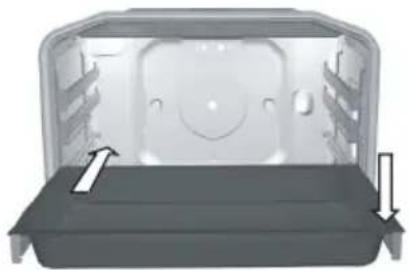 GORENJE EC67420BX - Teleskopska izvlečna vodila in drugi deli pribora se segrevajo! Pri delu uporabljajte rokavico za posodo ali podobno zaščito! - 1