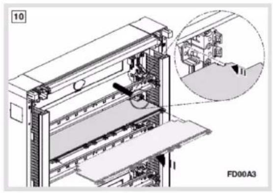 HAGER ZZ42BS - Partition IP2X to mount in 3 different positions: - 11