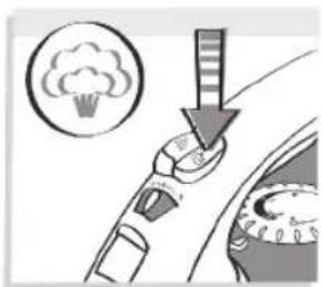 Ilustracija ruke koja drži termometar iznad automobila, sa simbolom dimnog oblaka u blizini (bez teksta ili oznaka)