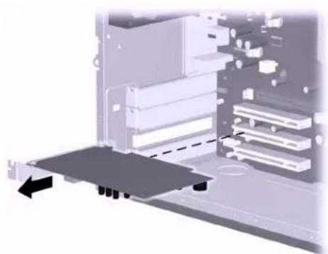 COMPAQ Presario S8000 - removing the screw and expansion bracket cover on the S0000 series - 1