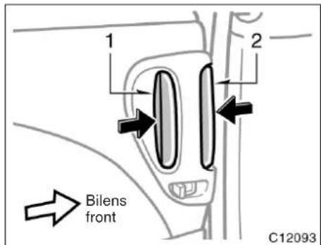 1 2 Bilens front C12093