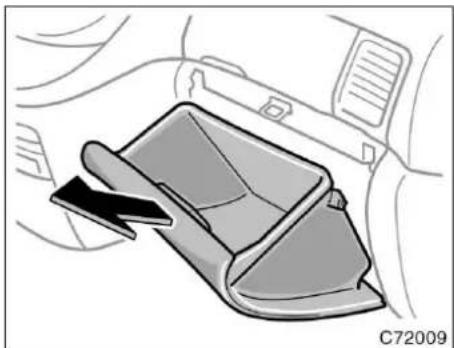 TOYOTA Previa (2003) - OBSERVERA - 4
