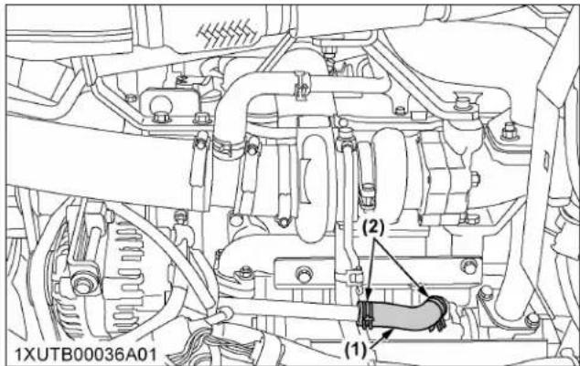 KUBOTA M5N-111HDRC12 - Checking radiator hose and clamp - 2
