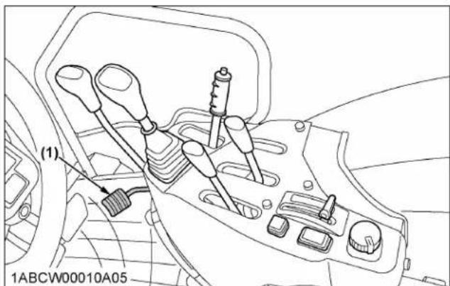 KUBOTA M5N-111HDRC12 - Foot throttle - 1