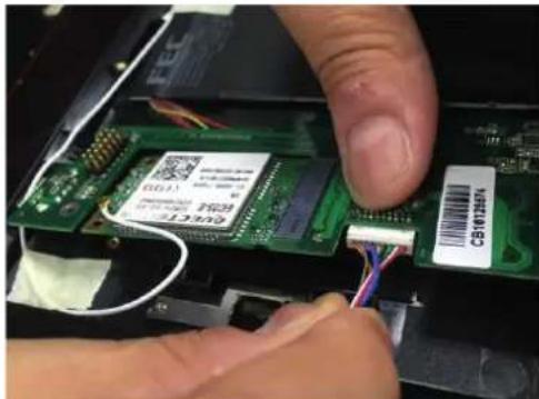 Colormetrics C1000 mPOS - Installation of a SIM card in the Expansion Cover - 8