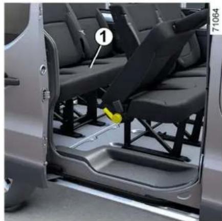RENAULT Trafic (2025) - Baksäte 1 - 1