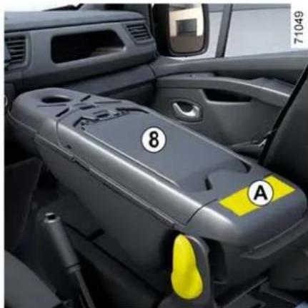 RENAULT Trafic (2025) - PÅ FRAMSÄTESPLATSERNA - 2
