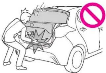 TOYOTA Yaris Hybrid (2022) - ⚠️ WARNING! (Fortsättning) - 2
