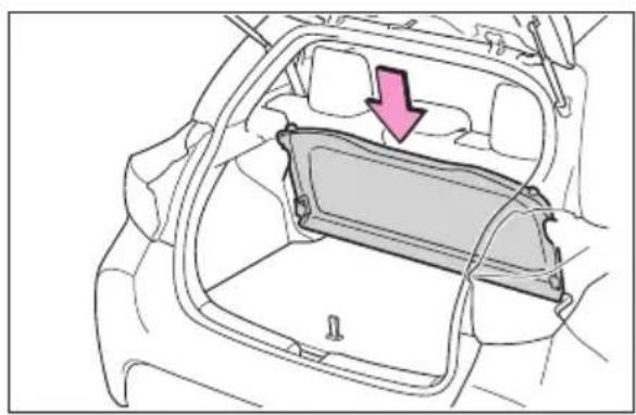 TOYOTA Yaris Hybrid (2022) - Lägg undan insynsskyddet (i förekommande fall) - 1