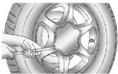 CHEVROLET Tahoe Hyrbid (2012) - RemovingtheFlatTireand InstallingtheSpareTire - 1