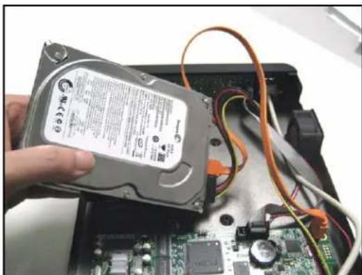 Lorex L114V251 - Removing the Hard Drive - 4