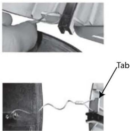 Moog Videolarm FDP7T12N-3 - To secure in place, tighten captive screw. - 1