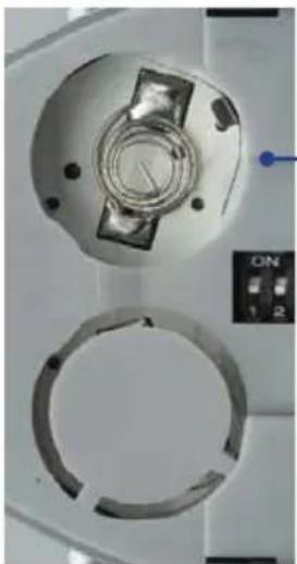 Gefen EXT-HDMI1.3-CAT6-8X - Installing the RMT-8IR Battery - 1