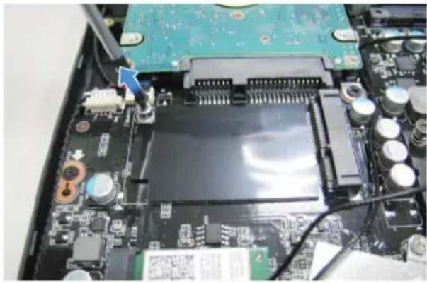 GIGABYTE P55W v5 - Installing the Thermal Pad for mSATA SSD on P55 - 1