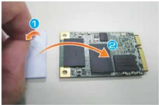 GIGABYTE P55W v5 - Installing the Thermal Pad for mSATA SSD on P55 - 2