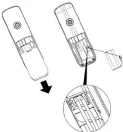 MOTOROLA L604M - Installing and charging the handset battery pack - 1