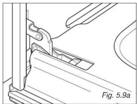 Avanti DGE2403SC - REMOVING THE OVEN DOOR - 4