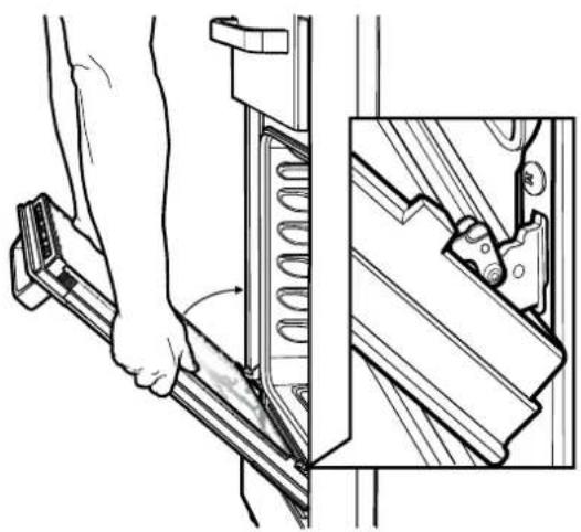WESTINGHOUSE WLE644WA - Removing the oven door - 2