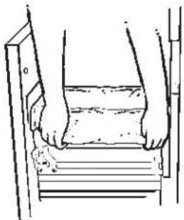 GE GCG1530 - Removing a Full Trash Bag - 2