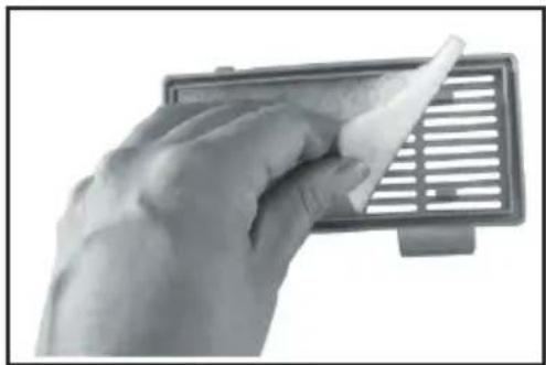 BUSH BVC1805 - Cleaning the Exhaust Filter - 2