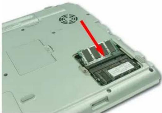 SAMSUNG NM40TP0QYB - Adding a memory module - 2