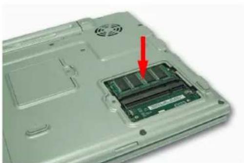 SAMSUNG NX30TP5P94 - Adding a memory module - 2