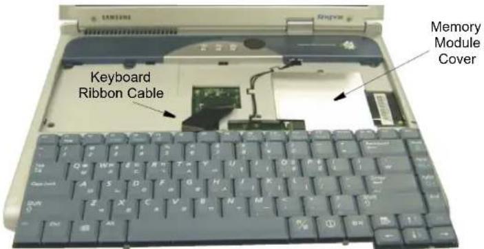SAMSUNG NV20CP003A - Keyboard Removal - 3