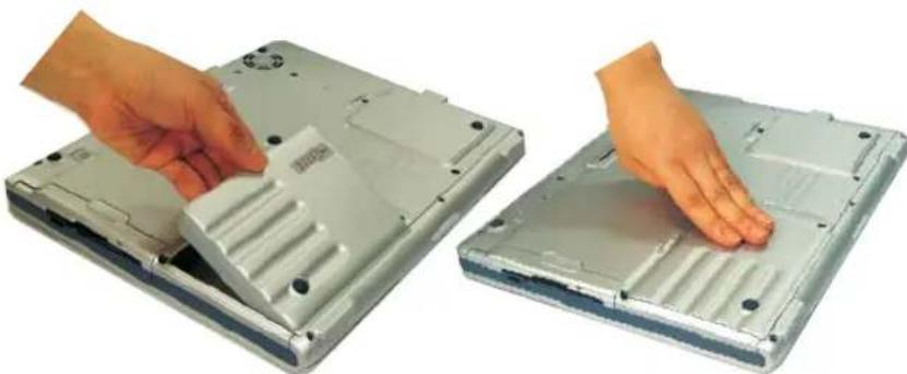 SAMSUNG NP25FP0N52 - To install the battery pack: - 2