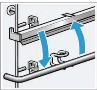 NEFF C88FT38N0B - Changing the shelf position for the telescopic rail - 2