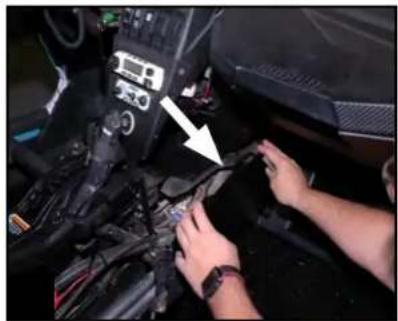 MB QUART MBQX-POD-1 - VEHICLE DISASSEMBLY - 3