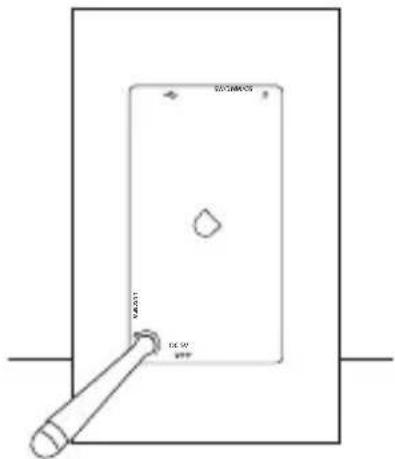 Sandstrøm S7iDPF10 - Attaching the Stand - 4