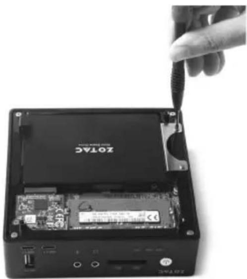 Zotac ZBOX MI642 nano - Installing a hard disk drive - 4